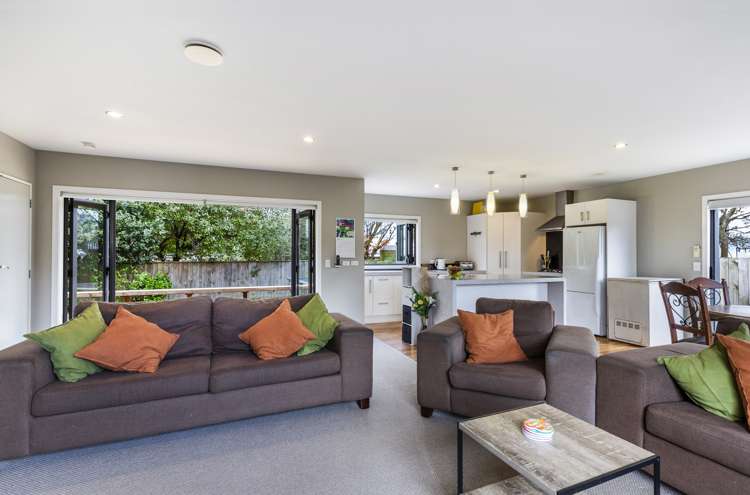 2/12 Glengarry Place Hilltop_3