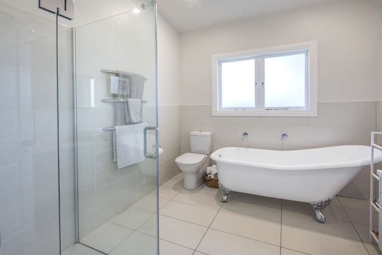 25 Mozeley Avenue Devonport_16