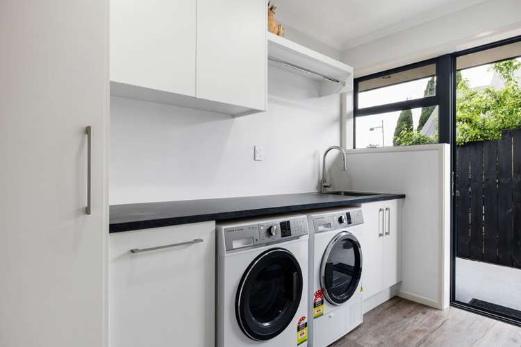 50 Palliser Drive Huntington_16