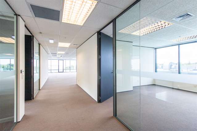 Level 2/95 Hurstmere Road Takapuna_3