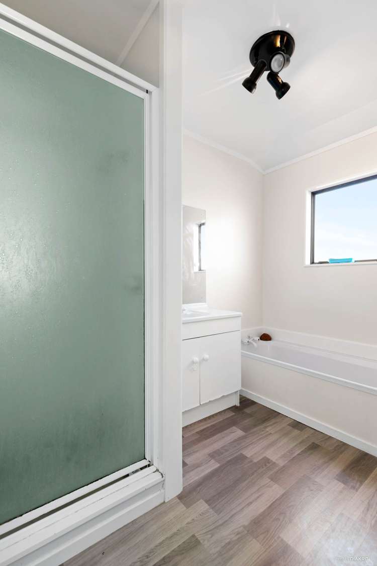 2a Rixon Place Te Atatu Peninsula_11