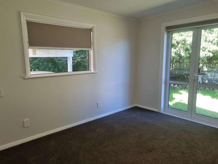 9 Dixon Road 11062_12