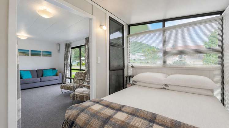 10 Tatahi Street Te Puru_12