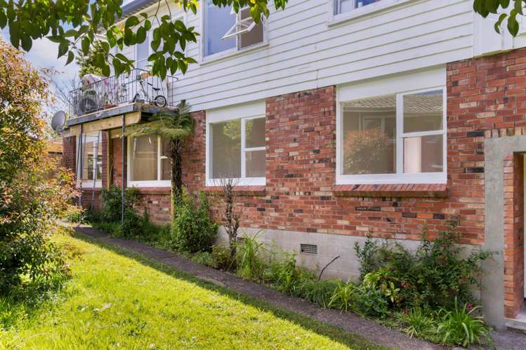 2/34 Richard Farrell Avenue Remuera_11