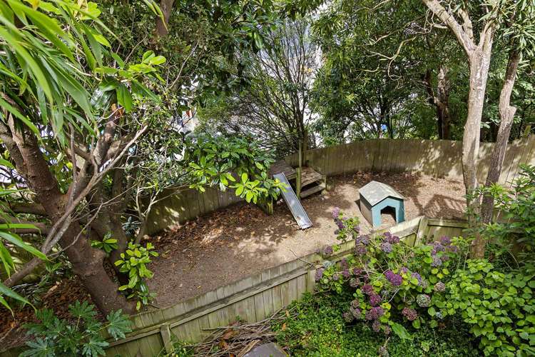 15a Kereru Bend Tawa_18