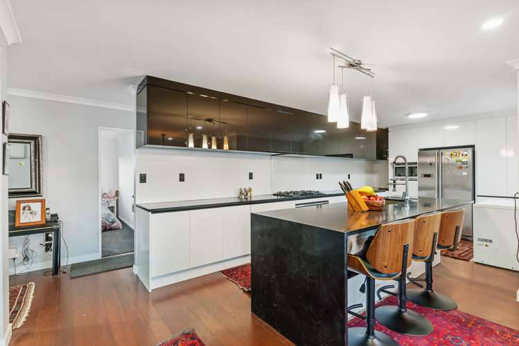 7 Exotic Place Massey_8