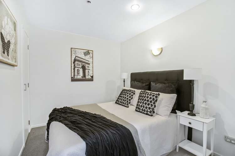 107/17 Vogel Lane Auckland Central_5