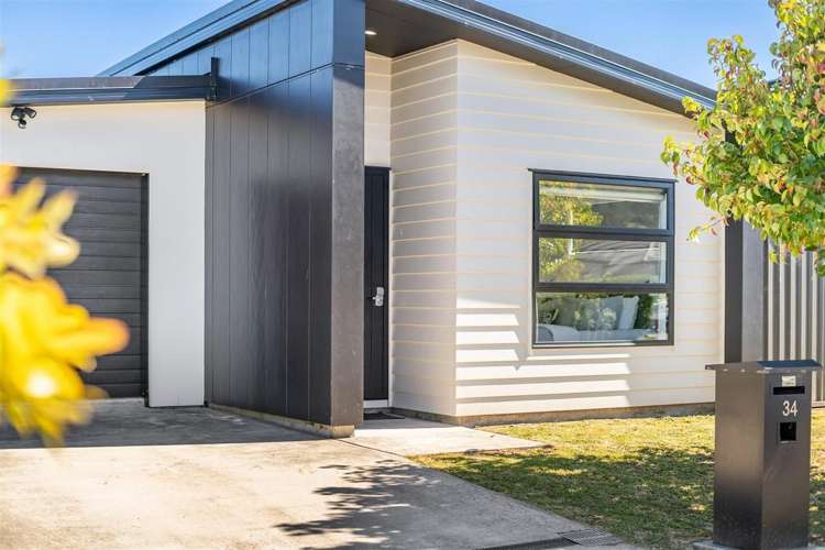 34 Te Kaeaea Crescent Wallaceville_1