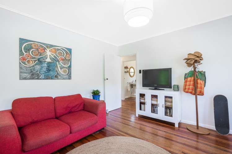 63 Airlie Road Plimmerton_9