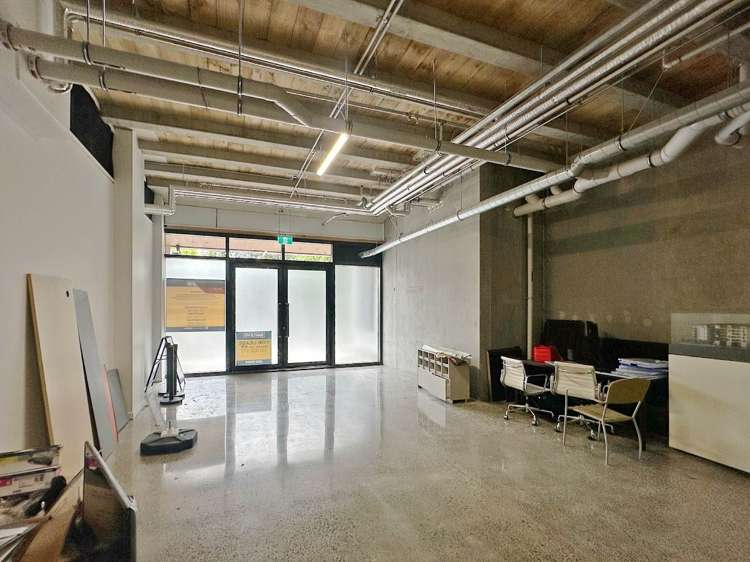 Unit F/4 Bute Road Browns Bay_1