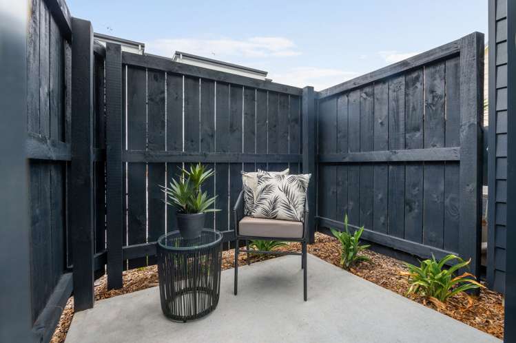 2-3/2 Wellington Street Hamilton East_15