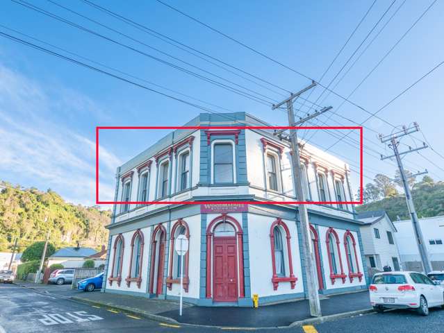 6 Bedroom Flat - New Addition Double Glazing for 2026 !!