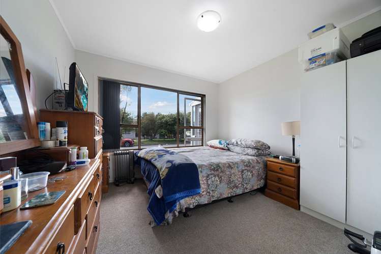 2/2 Vodanovich Road Te Atatu South_8