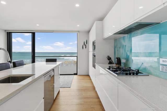 8b Lyall Parade Lyall Bay_3