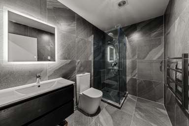 42 Glidepath Road_3