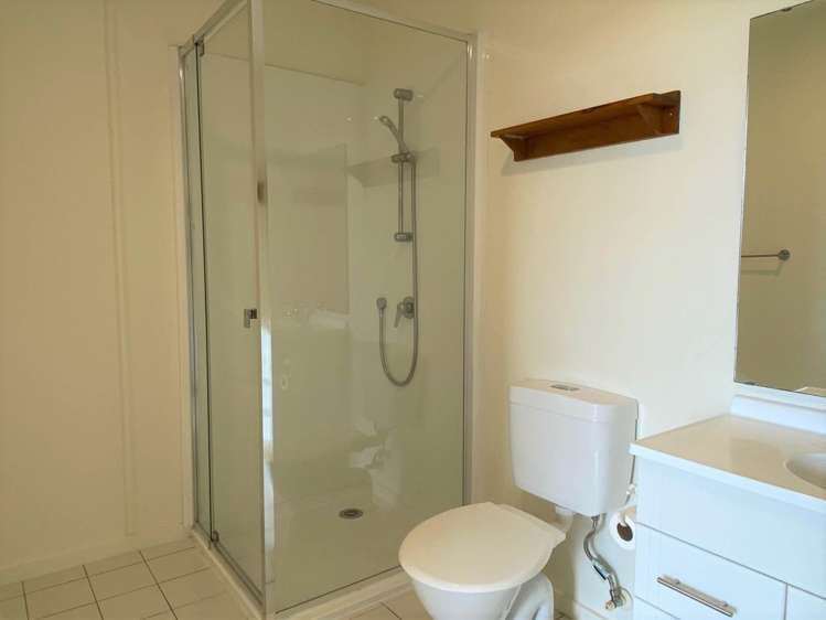 13/6 Ambrico Place New Lynn_6