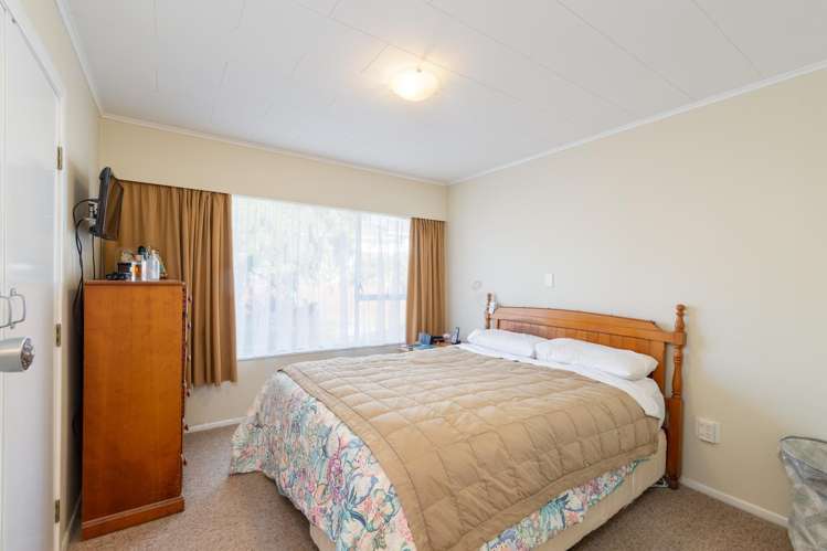 11b Waddington Drive Naenae_8