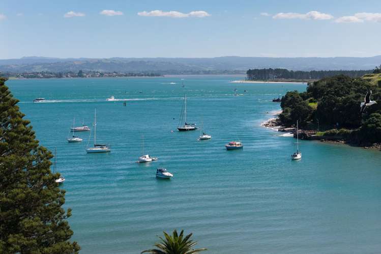 8/3 Leinster Avenue Mount Maunganui_3