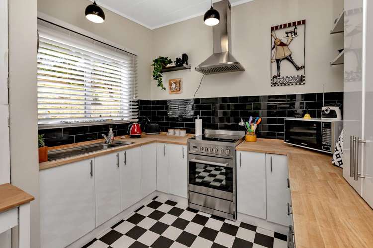 191 Great North Road Kamo_16