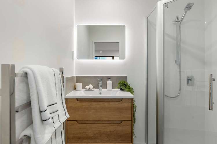 4/14 Roland Hill Glen Eden_15