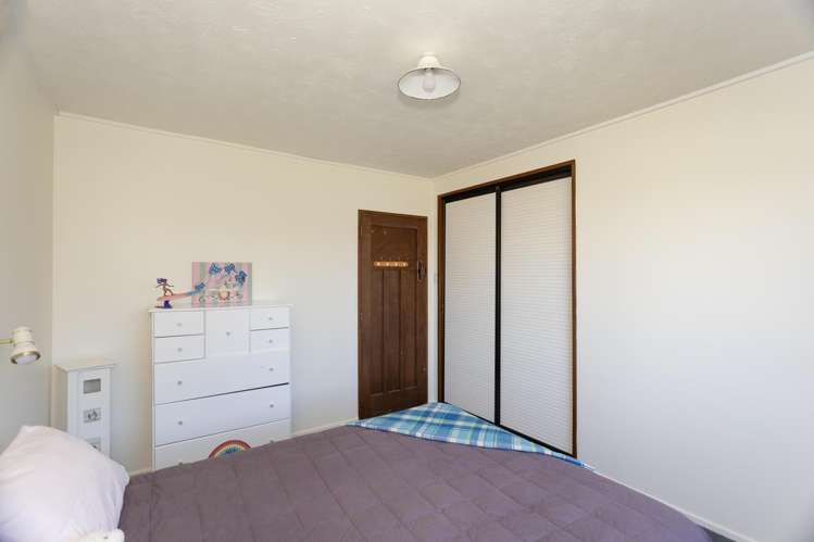 19 Burnett Street Kakanui_21