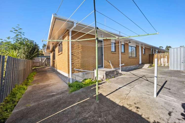 2/4142A Great North Road Glendene_9