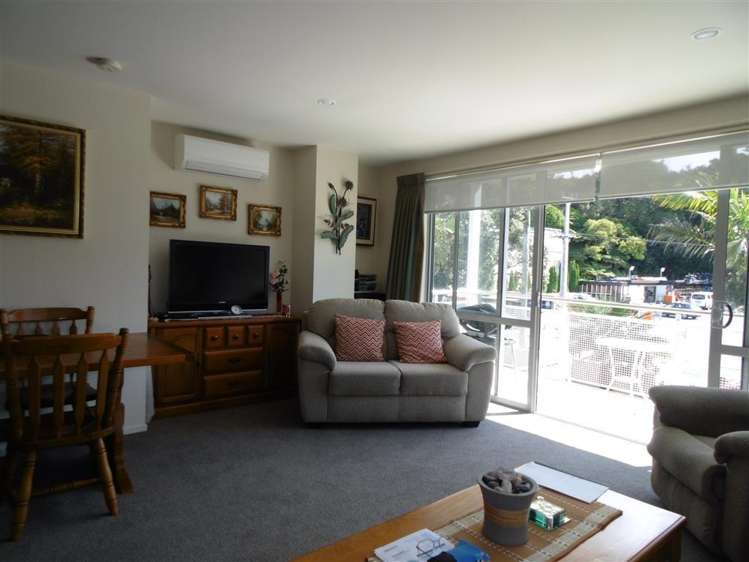 B4/30-36 Bay Palms, Bute Road 1607_2