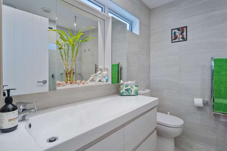 15 Whitby Avenue Whitianga_15