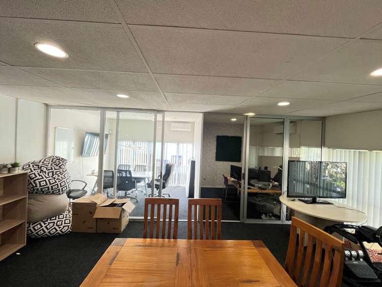 Unit 8/15 Vega Place Rosedale_1