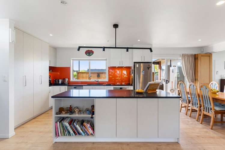18 Uppingham Crescent Hillcrest_11