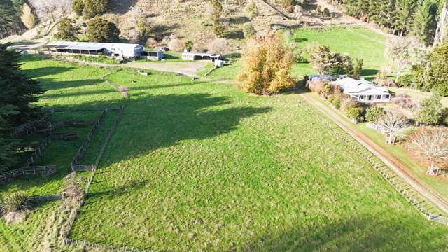 326 Creek Road Mangamahu_4