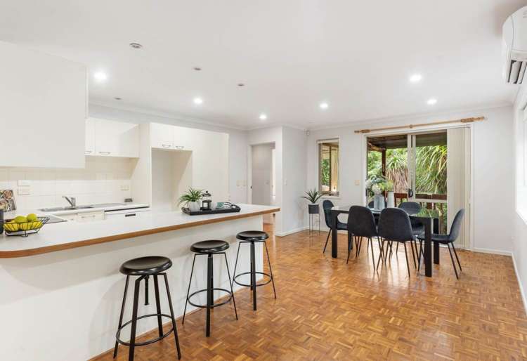 21 Frenz Drive Titirangi_4