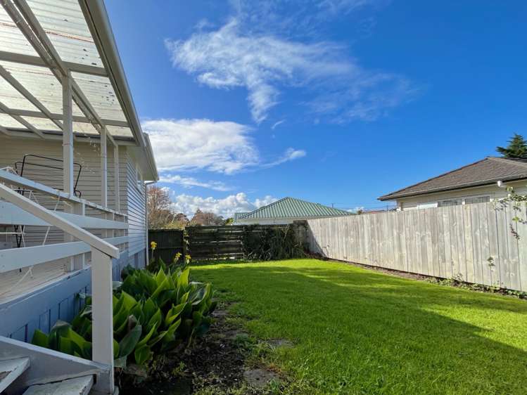 30 Fruitvale Road New Lynn_18