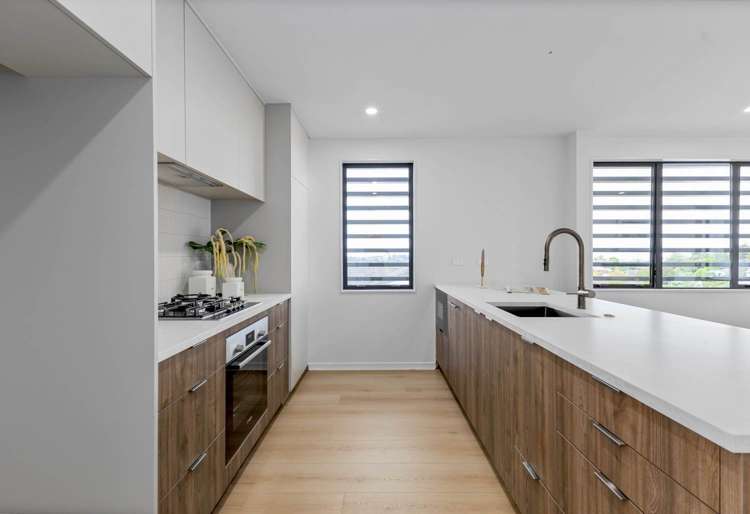 4/589A East Coast Road Browns Bay_7