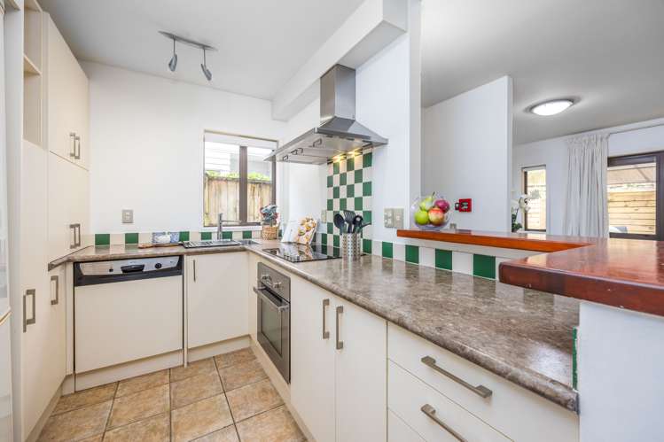 15/92 Bush Road Albany_9