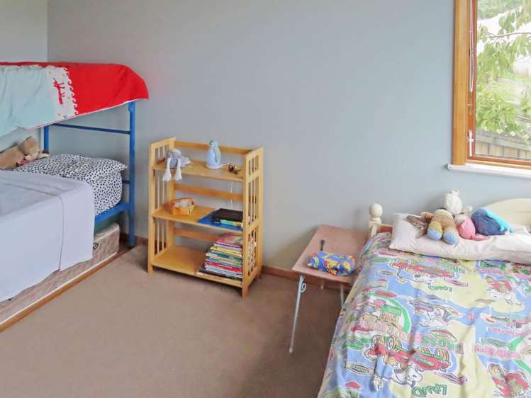 6 Hill Grove Naenae_7