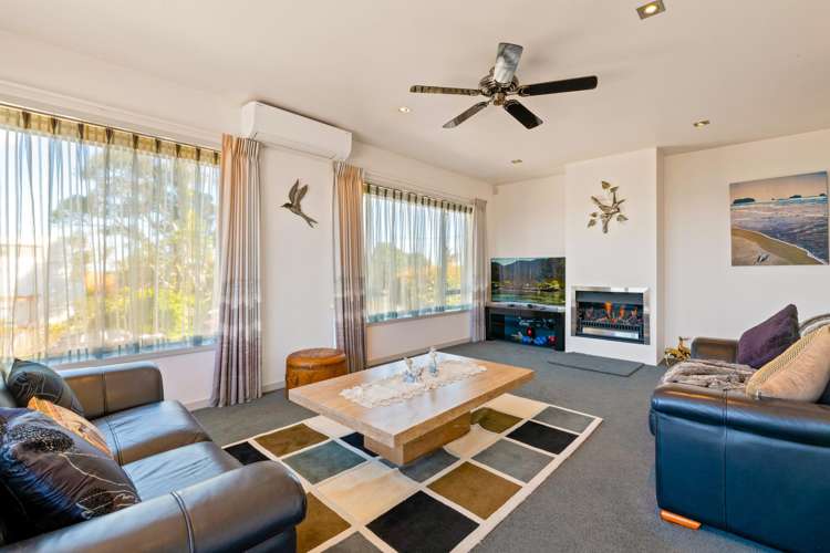 1/2 Dewsbury Terrace Castor Bay_12