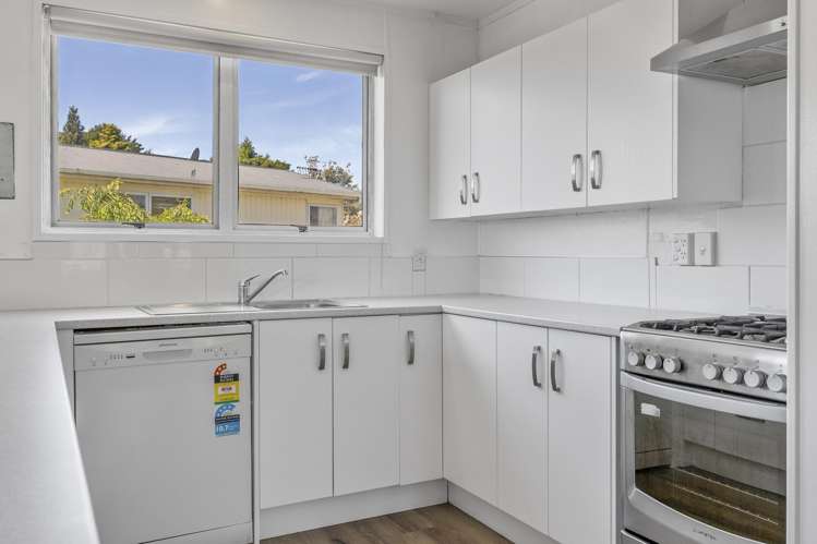 20 Macdonell Street Hilltop_13