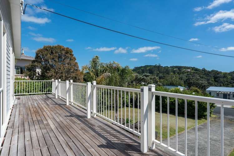 24 Harbour View Road Leigh_11