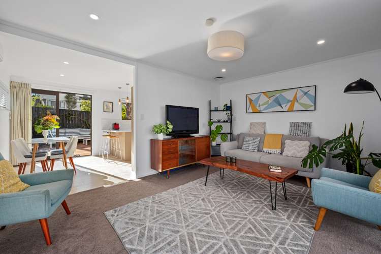 1/105 Sunset Road Totara Vale_10