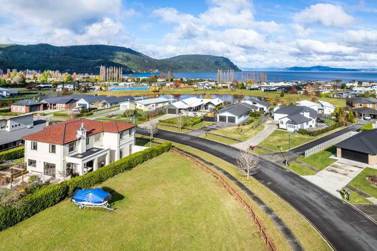 14 Pukeko Way Kinloch_6