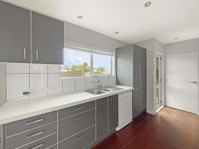 3 Fuller Close 10516_2