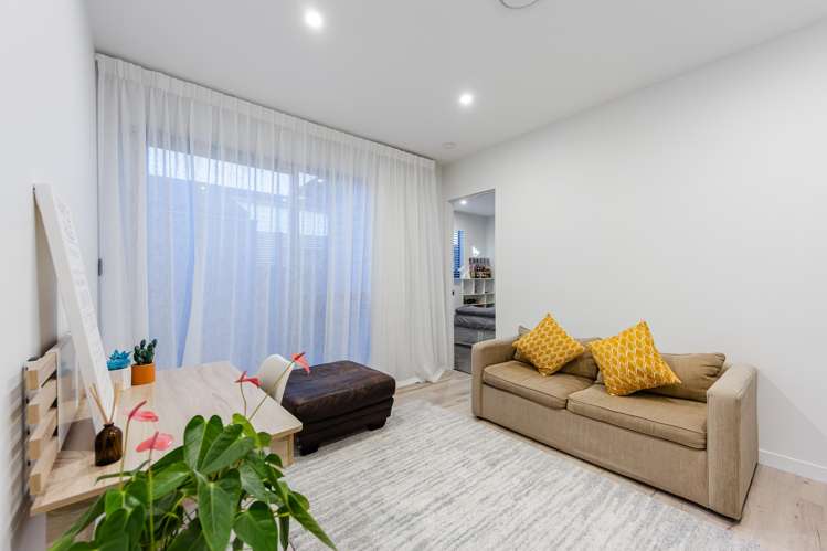 37 Matahae Crescent Milldale_15