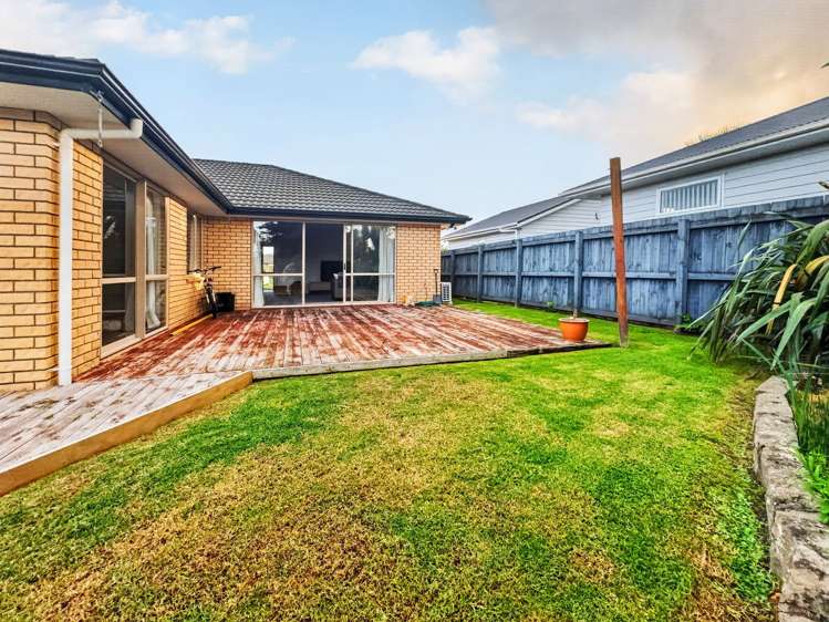 16 Aitkenhead Court Parakai_13