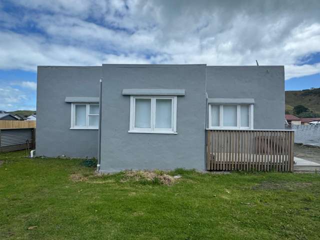 Great Rental or First home near Wainui Beach!