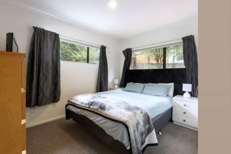 482 Huia Road Laingholm_14