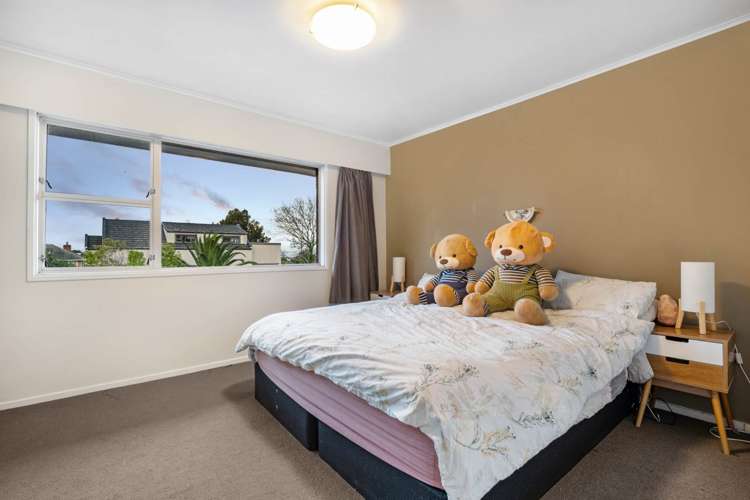 1 Cyclarama Crescent Massey_12