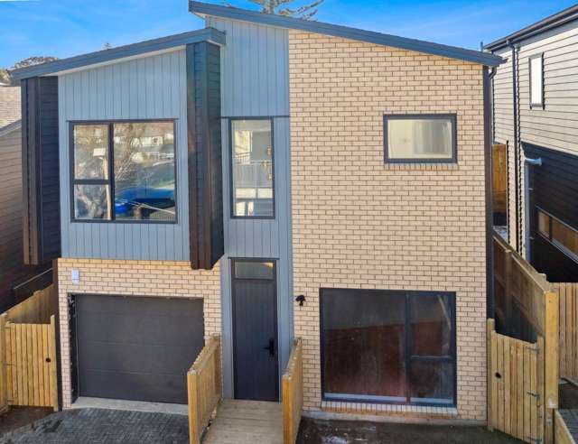 Freestanding Family Gem Near Sylvia Park