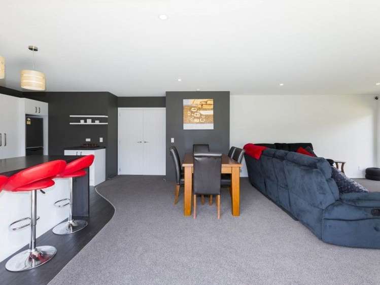 5 Cory Jane Grove Riverstone Terraces_2