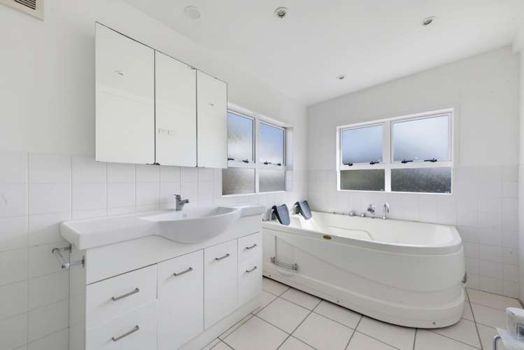 67 Broadway Waitara_1